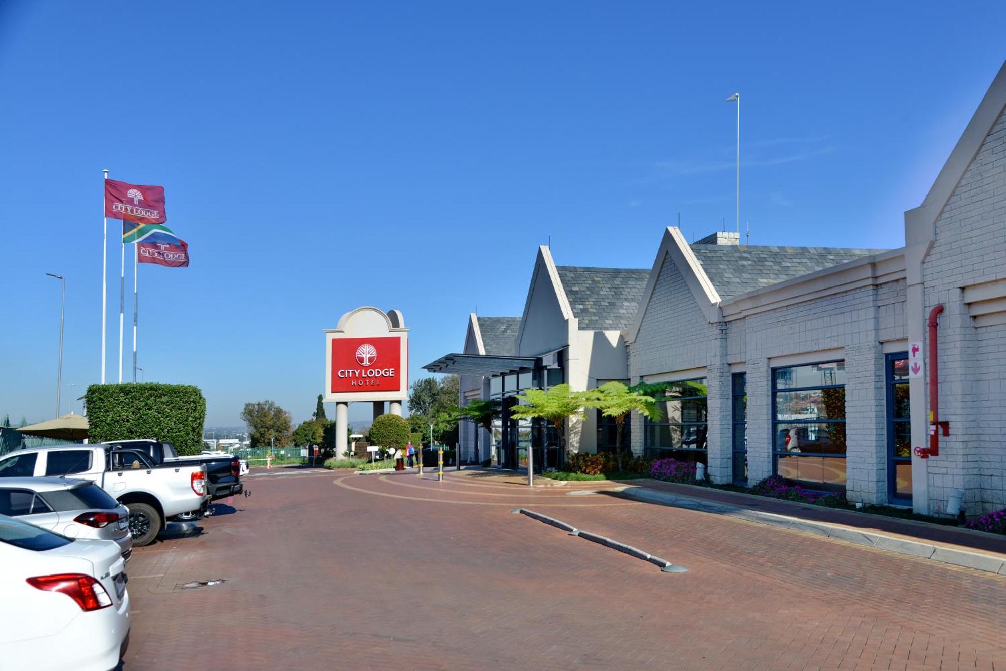 City Lodge Hotel Johannesburg Airport, Barbara Road Kempton Park Bagian luar foto